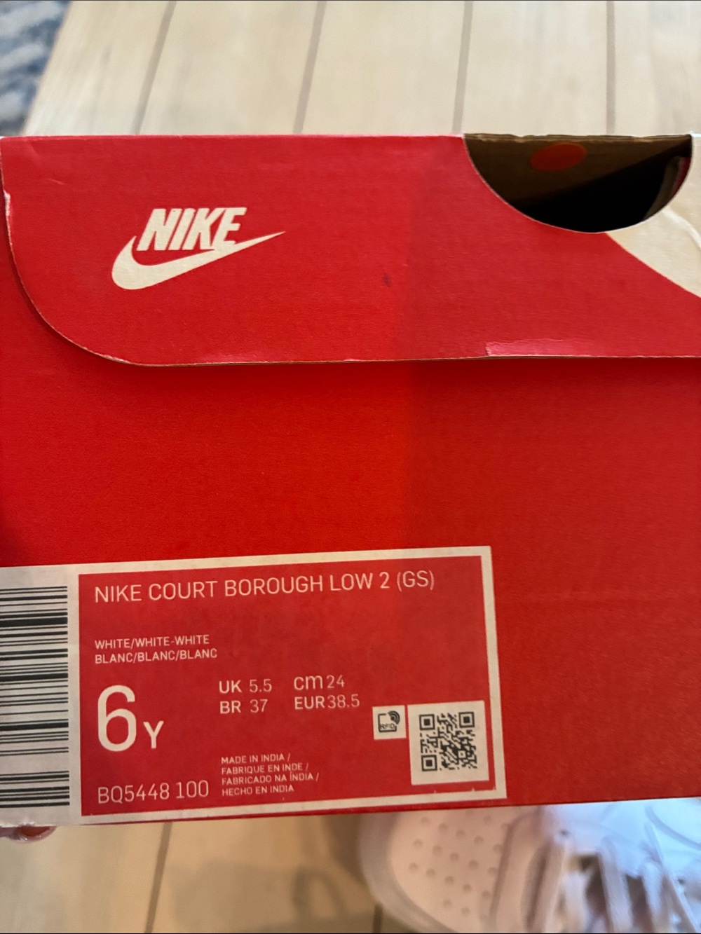 Nike Court White Low-Top Leather Sneakers - Picture 7 of 7